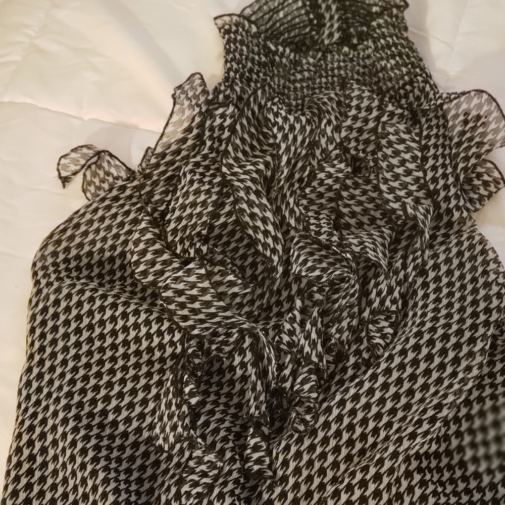 Black and white top